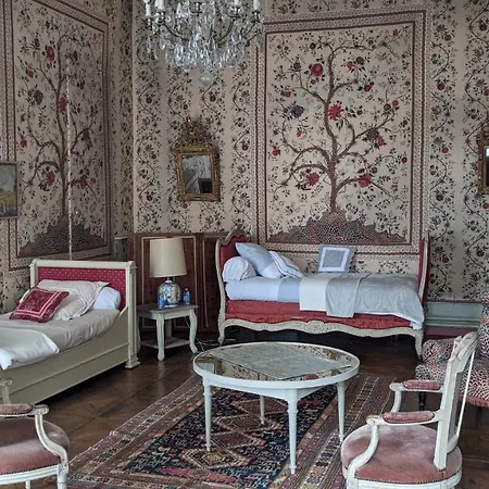 招待所 Exceptionnelle Maison D'artiste & Son Jardin Secret Au Pied De La Cathedrale Le Puy-en-Velay