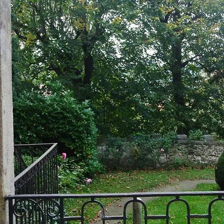 Casa de hóspedes Exceptionnelle Maison D'artiste & Son Jardin Secret Au Pied De La Cathedrale 3*